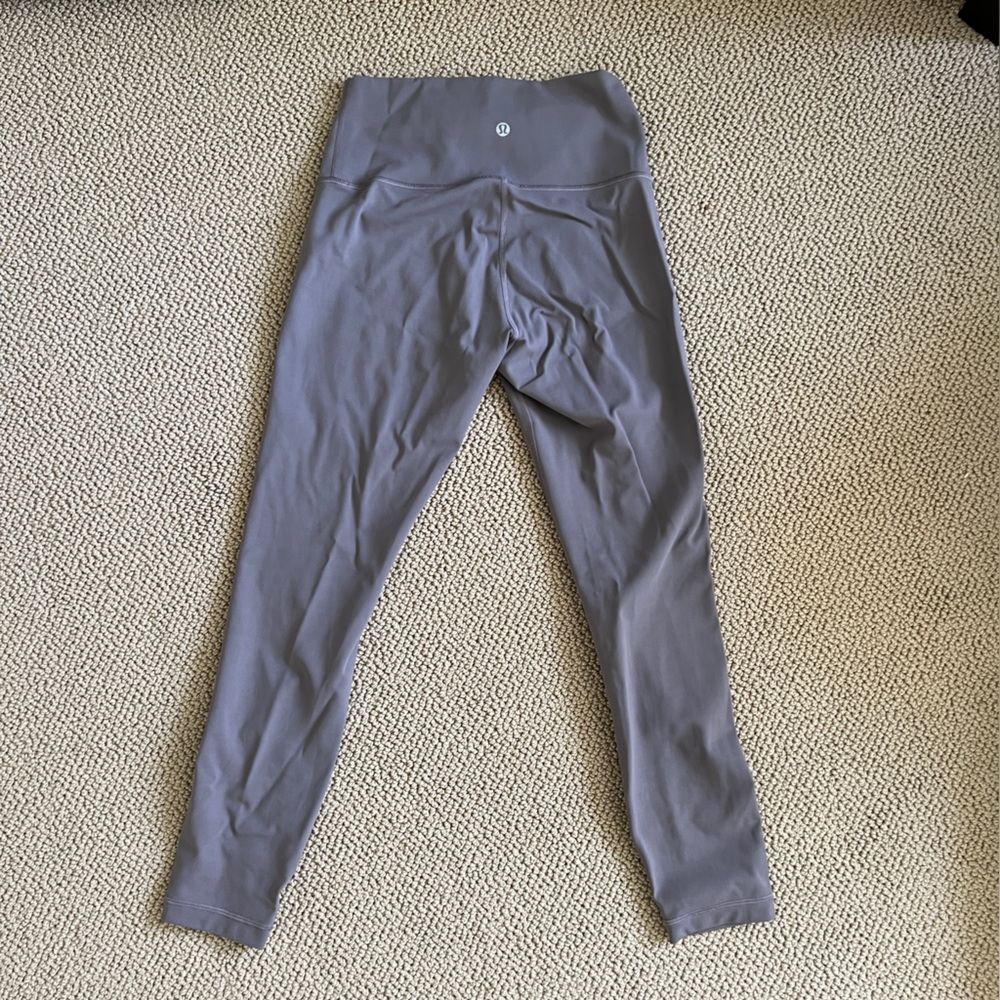 Lulu lemon light grey size 4 leggings.